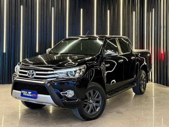 TOYOTA HILUX 2.8 SRX 4X4 CD 16V DIESEL 4P AUTOMÁTICO